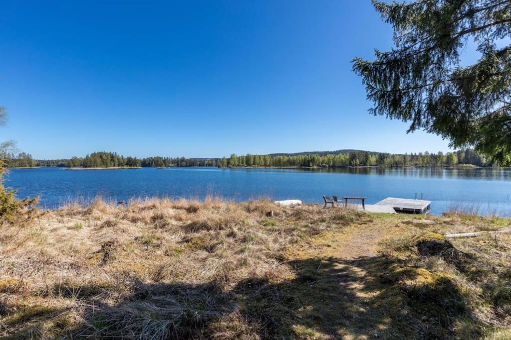 Cozy Cottage By The Lake, Charlottenberg Amotfors ภายนอก รูปภาพ